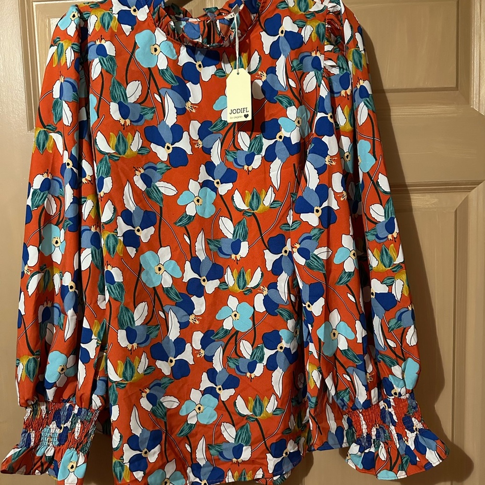 JODIFL Vibrant Floral Blouse in Orange and Blue